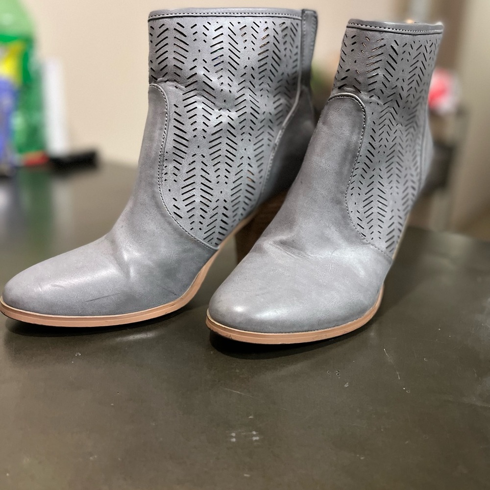 Heeled boots
